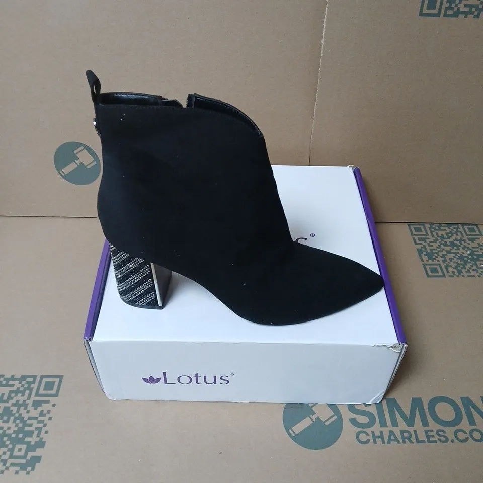 LOTUS WOMEN'S BLACK SUEDE ANKLE BOOTS – UK 7