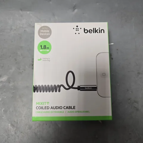 APPROXIMATELY 60 BOXED BELKIN COILED AUDIO CABLES - 1.8M