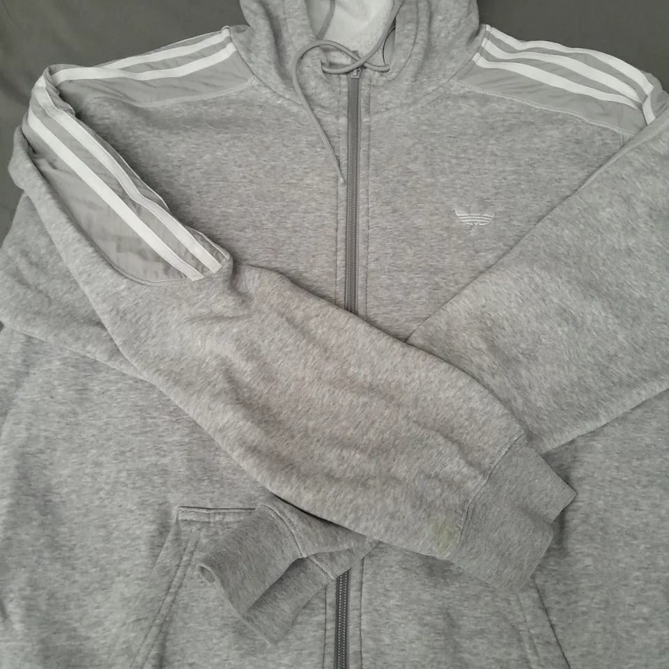 ADIDAS LONG SLEEVE HOODIE IN GREY SIZE LARGE