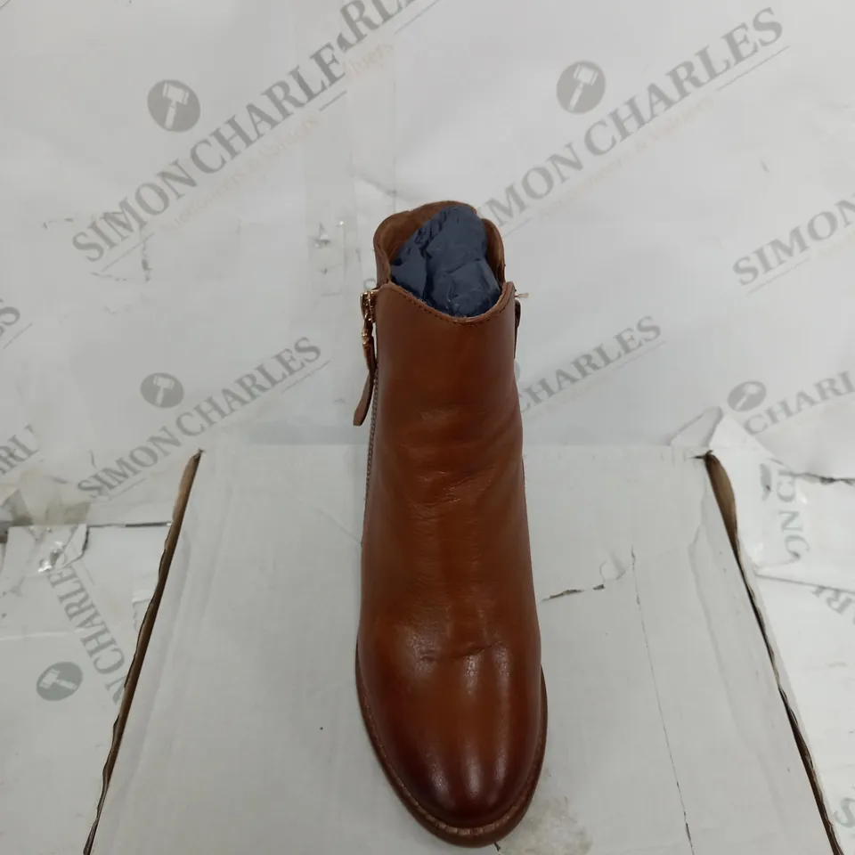 BOXED DUNE PAICE LEATHER ZIP UP ANKLE BOOT - TAN - SIZE 4