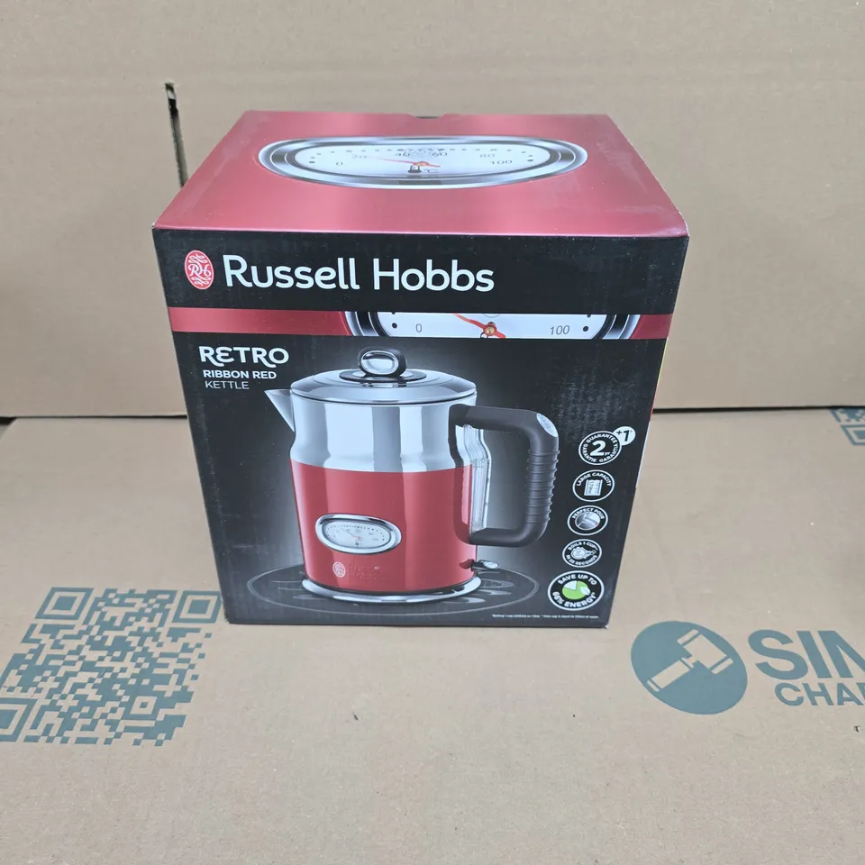 RUSSELL HOBBS RETRO RIBBON RED ELECTRIC KETTLE – BOXED