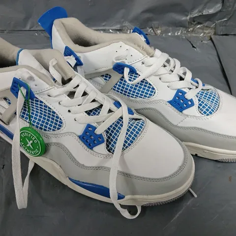 NIKE TRAINERS SIZE 4.5