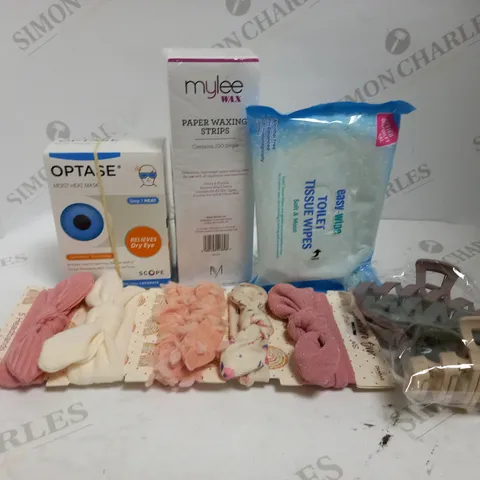 LOT OF APPROXIMATELY 12 ASSORTED HEALTH & BEAUTY ITEMS, TO INCLUDE WAXING STRIPS, HAIR CLIPS, EYE MASK, ETC