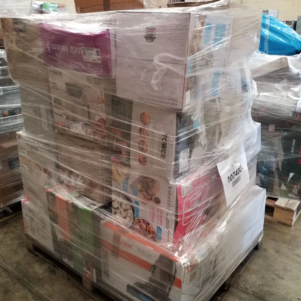 PALLET OF APPROXIMATELY 25 UNPROCESSED RAW RETURN HOUSEHOLD AND ELECTRICAL GOODS TO INCLUDE;