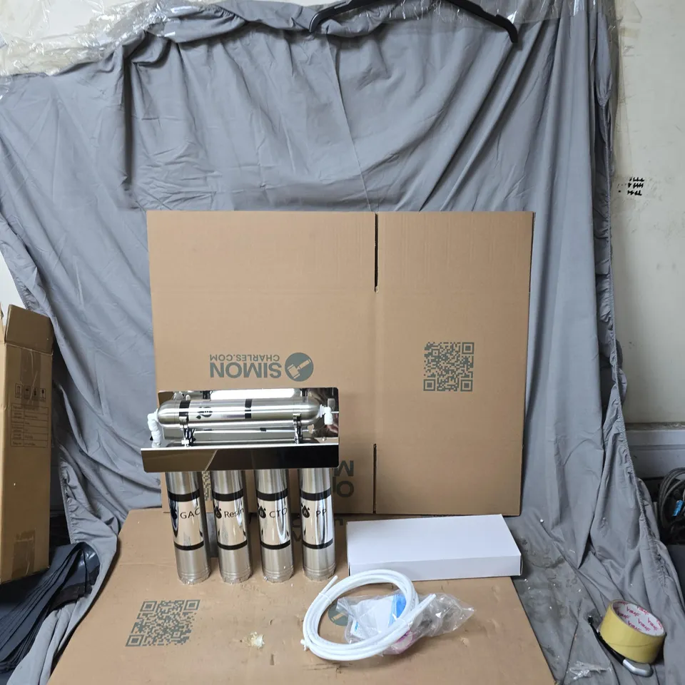 BOX OF FOUR METAL HOUSEHOLD KITCHEN WATER PURIFIERS (BOXED)