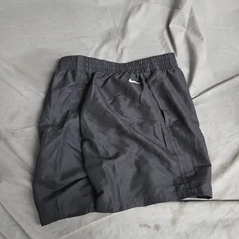 NIKE MEN'S BLACK TRAINING SHORTS WITH ZIP POCKET – ELASTICATED WAIST