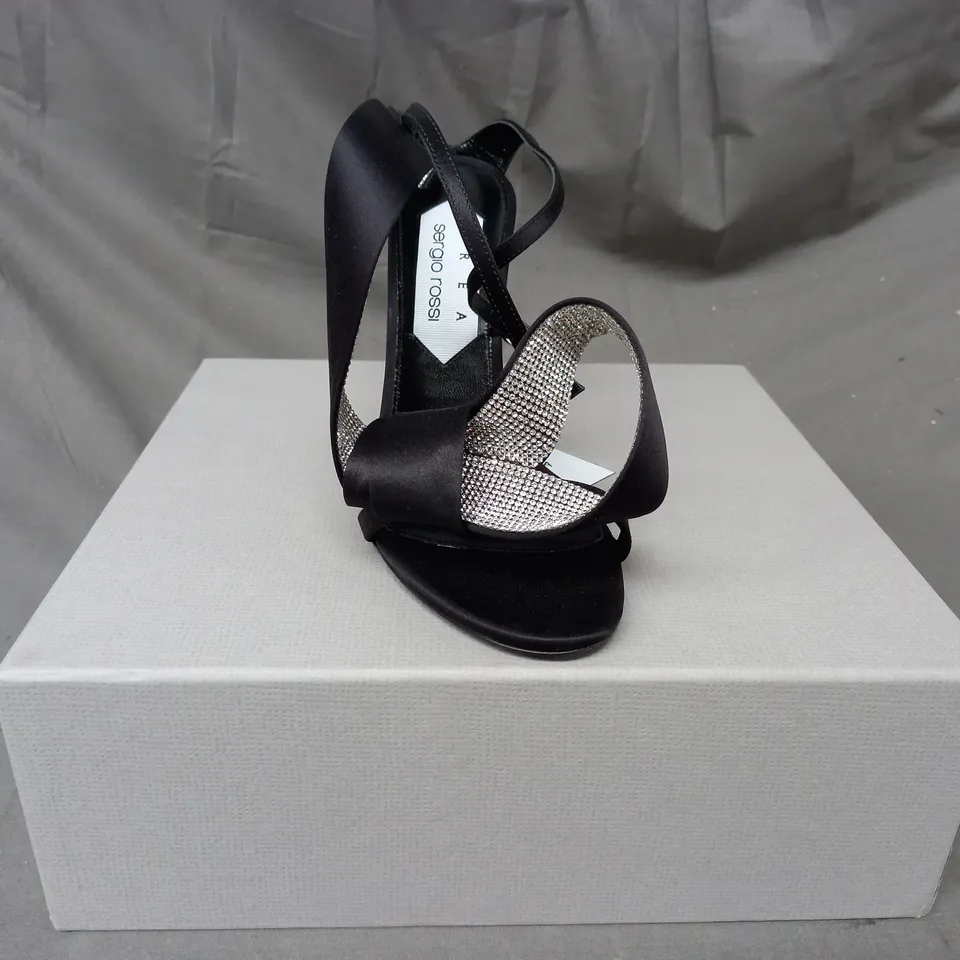 BOXED PAIR OF AREA SERIO ROSSI OPEN TOE HIGH HEELS IN BLACK W. JEWEL EFFECT EU SIZE 39.5