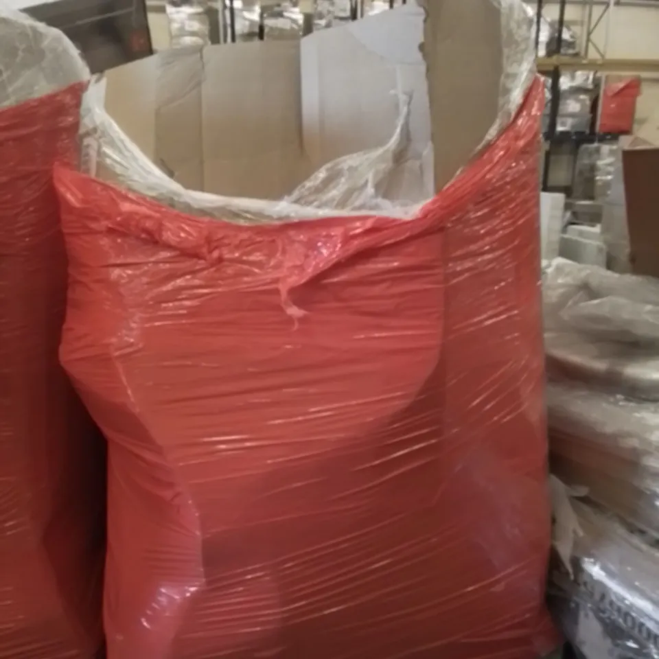 PALLET OF ASSORTED ITEMS INCLUDING CHEESE BOARD SET, ROLLER BLIND, TOILET SEAT, FOLDING CAMPING CHAIR