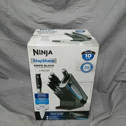 NINJA STAYSHARP 5-PIECE KNIFE BLOCK WITH INTEGRATED SHARPENER