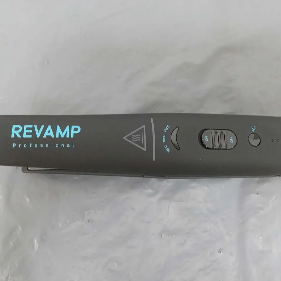 BOXED LOT OF APPROXIMATELY 15 REVAMP CORDLESS CERAMIC STRAIGHTENERS
