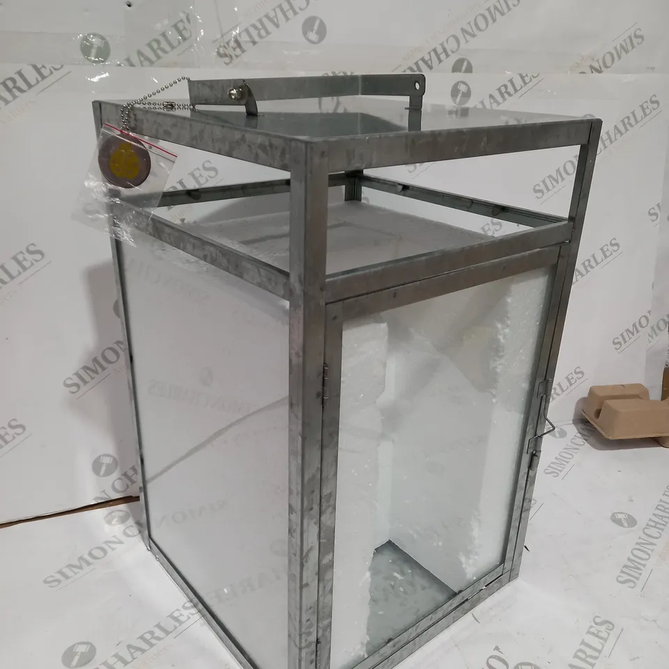 BUNDLEBERRY BY AMANDA HOLDEN OUTDOOR GALVANISED STEEL SHELVES WITH LANTERN - COLLECTION ONLY 