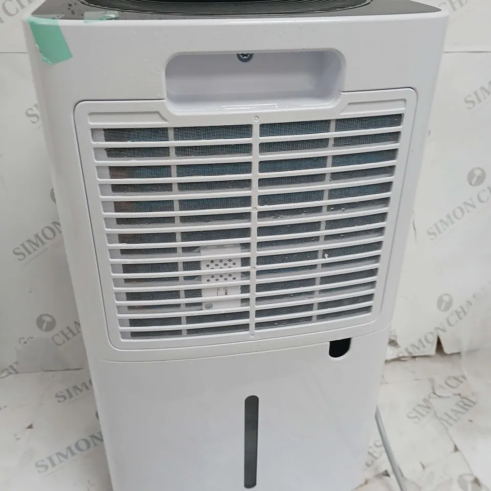 12L DEHUMIDIFIER WITH 2L WATER TANK AND TIMER