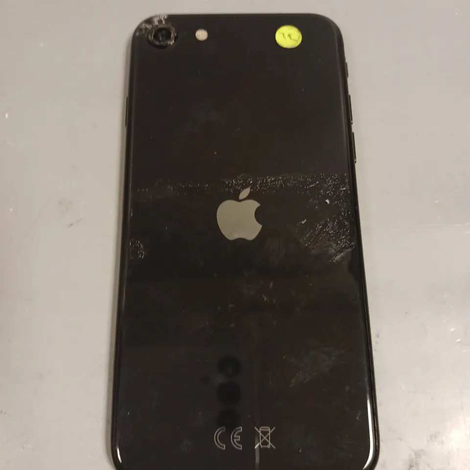 BOXED APPLE IPHONE SE SMARTPHONE 