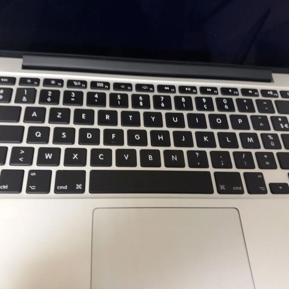 APPLE MACBOOK PRO (A1502 EARLY 2015)