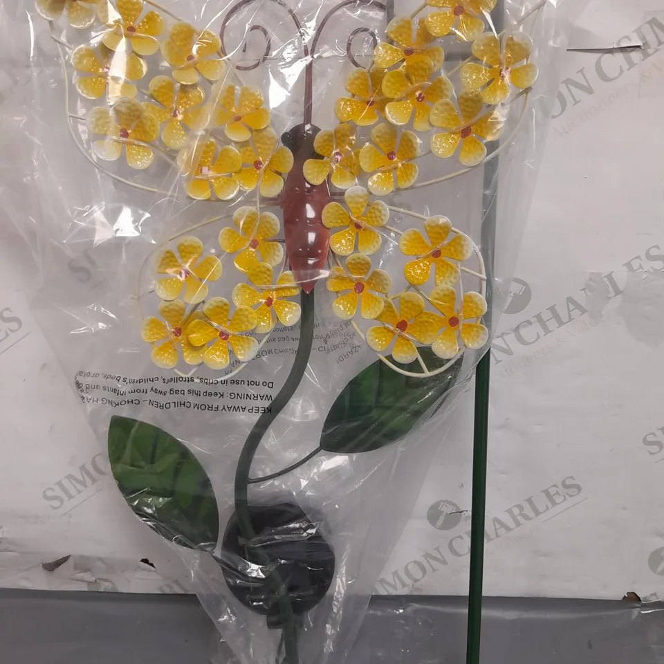 BOXED GARDEN REFLECTIONS SOLAR LED BUTTERFLY