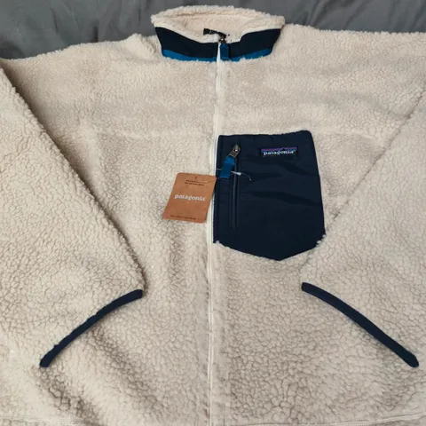 PATAGONIA FLEECE JACKET – SIZE L