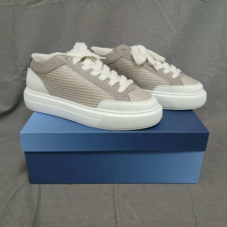 BOXED PAIR OF CLEENS LUXOR TRAINERS IN DUNE SIZE UK 10