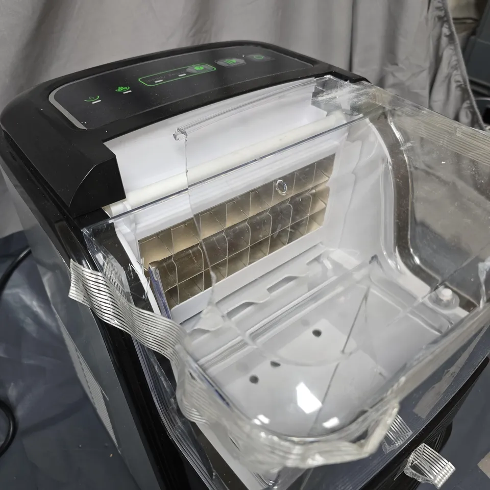 BOXED KLARSTEIN KRISTALL ICE CUBE MAKER - DAMAGE TO WATER TANK