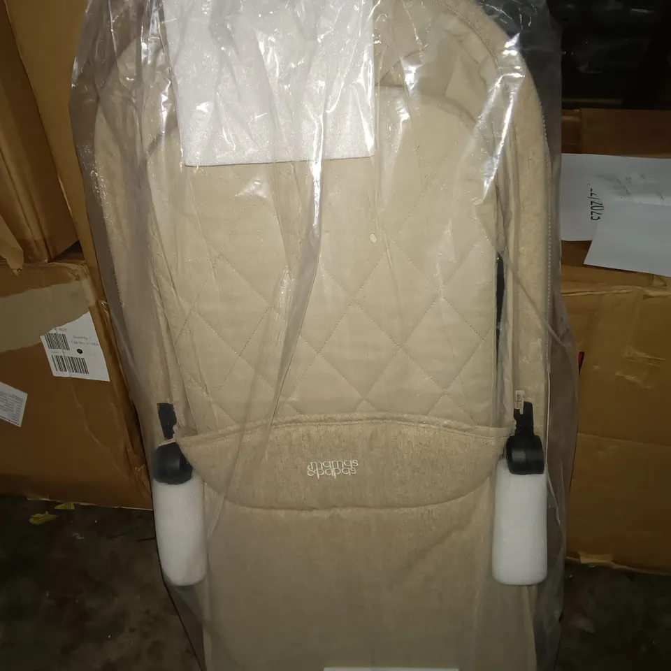 BOXED MAMAS AND PAPAS STRADA CARRYCOT - COLOUR UNSPECIFIED 