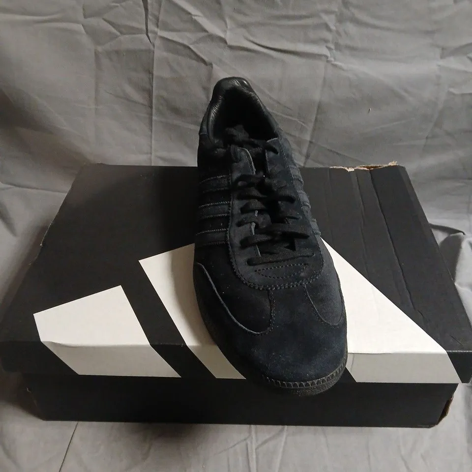 ADIDAS ADIZERO EVO TRAINERS IN BLACK - 11