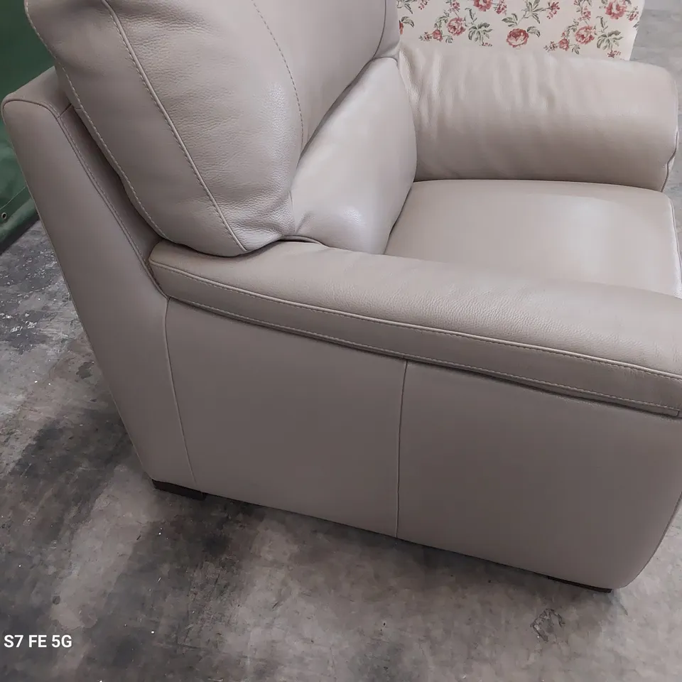 QUALITY ITALIAN DESIGNER VIRGILIO EASY CHAIR LIGHT GREY LEATHER 