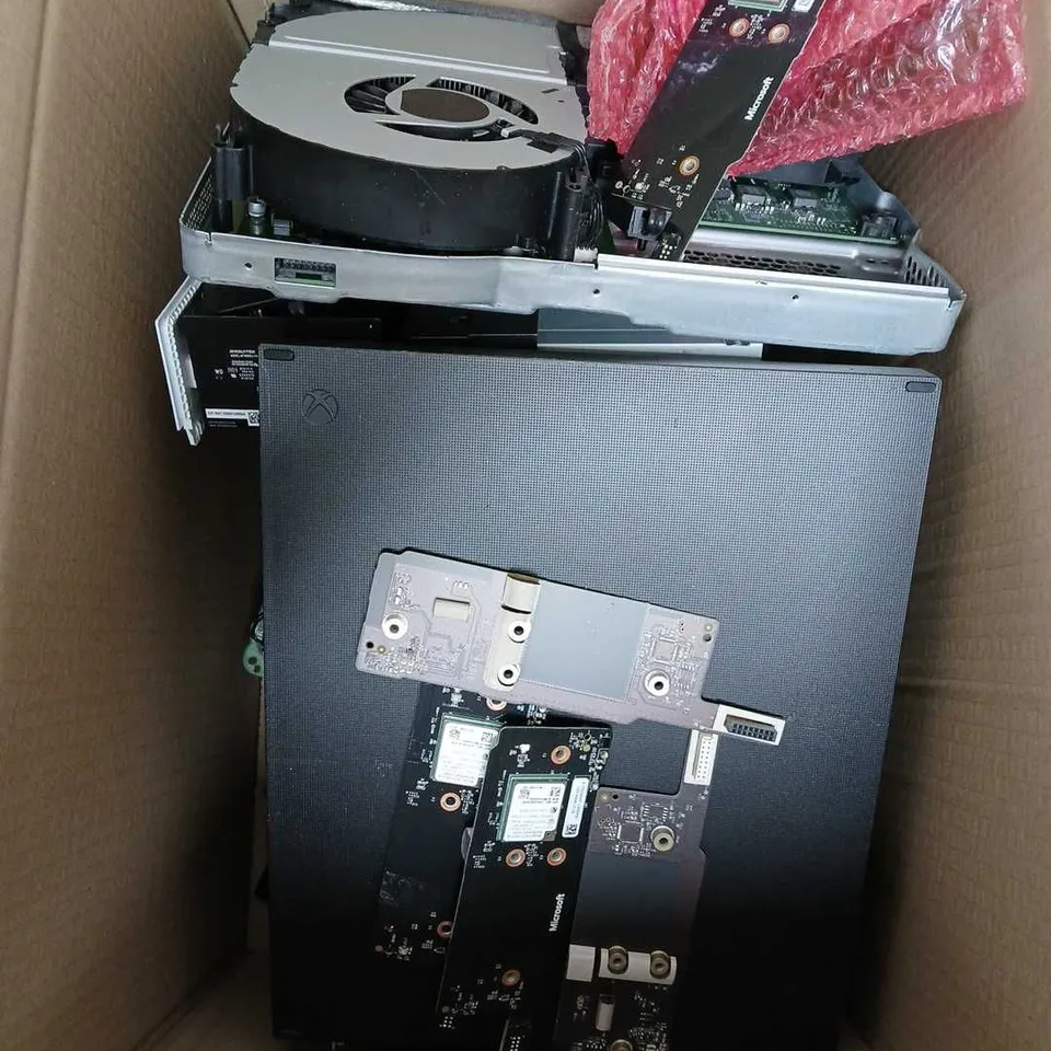 APPROXIMATELY 10 ASSORTED GAMING CONSOLE SPARE INTERNAL PARTS 