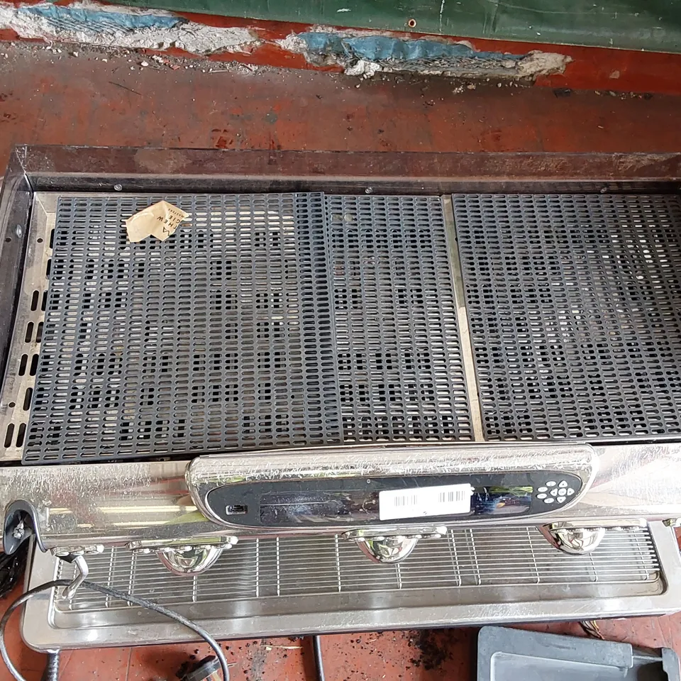 FAEMA EMBLEMA 3 GROUP ESPRESSO MACHINE