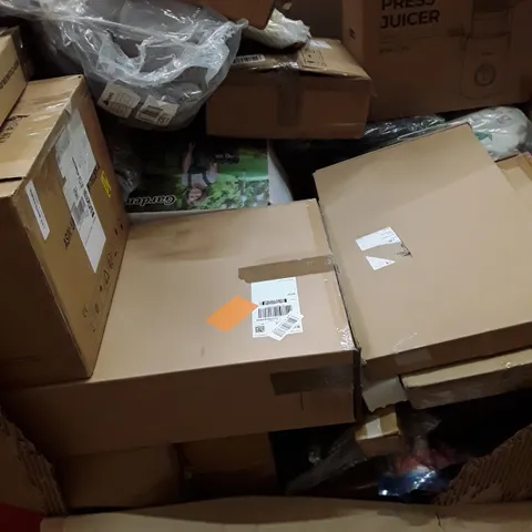 PALLET OF ASSORTED HOUSEHOLD GOODS AND PRODUCTS TO INCLUDE; COLD PRESS JUICER, GARDEN KNEELER SET, BOXED FURNITURE ETC