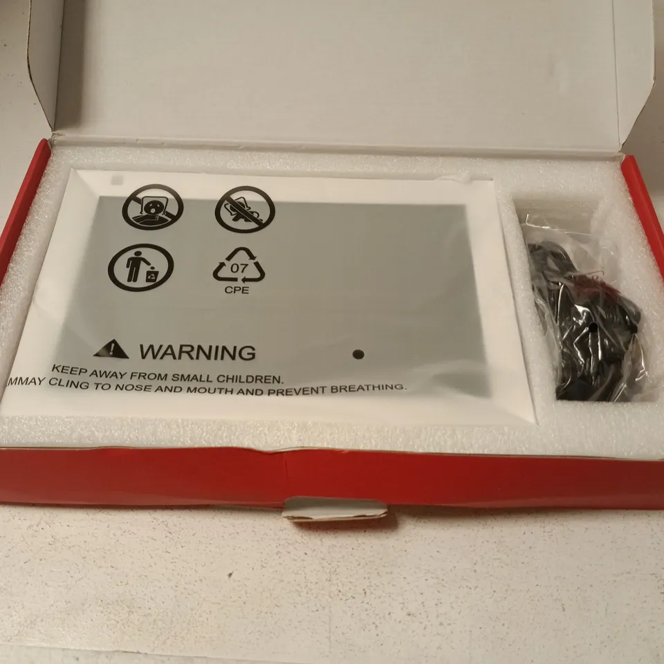 BOXED FRAMEO 10.1" ZN-DP8003