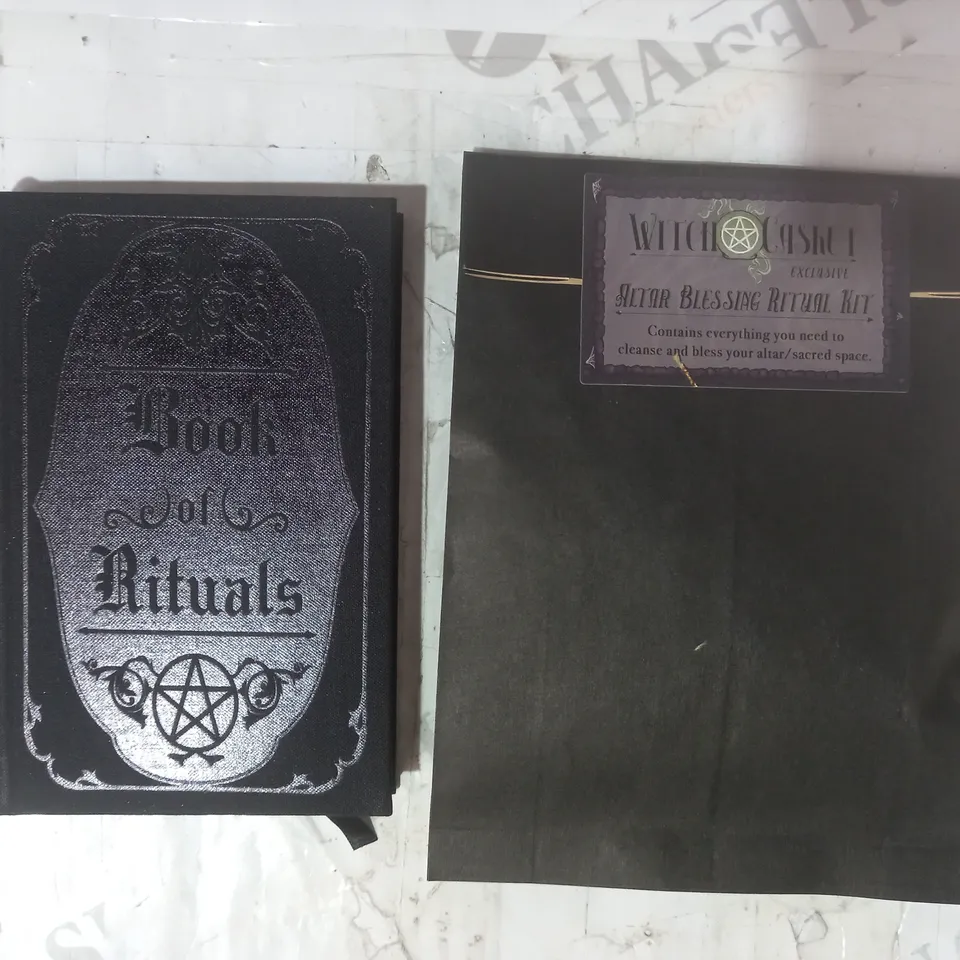 BOXED WITCH CASKET GIFT SET