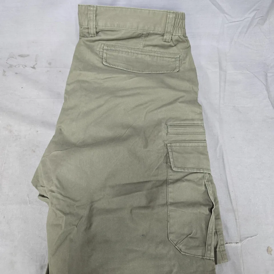 Magcomsen AND KEFITEVD Cargo SHORTS – Olive/Khaki Green, 2 Pairs (US 34 & US 38) – Men's