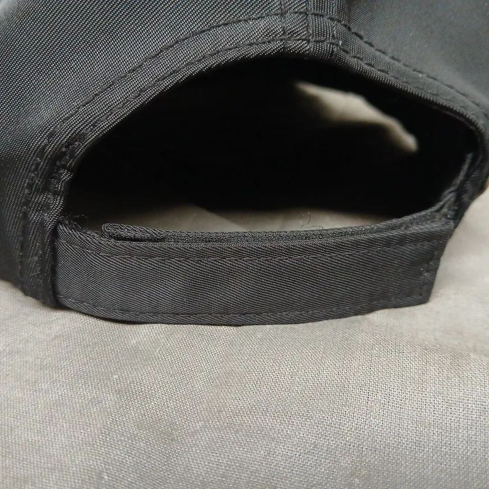 PRADA BLACK BASEBALL CAP