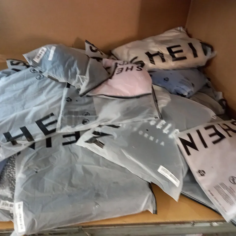 LOT OF 25 ASSORTED BAGGED SHEIN CLOTHING ITEMS IN VARIOUS SIZES