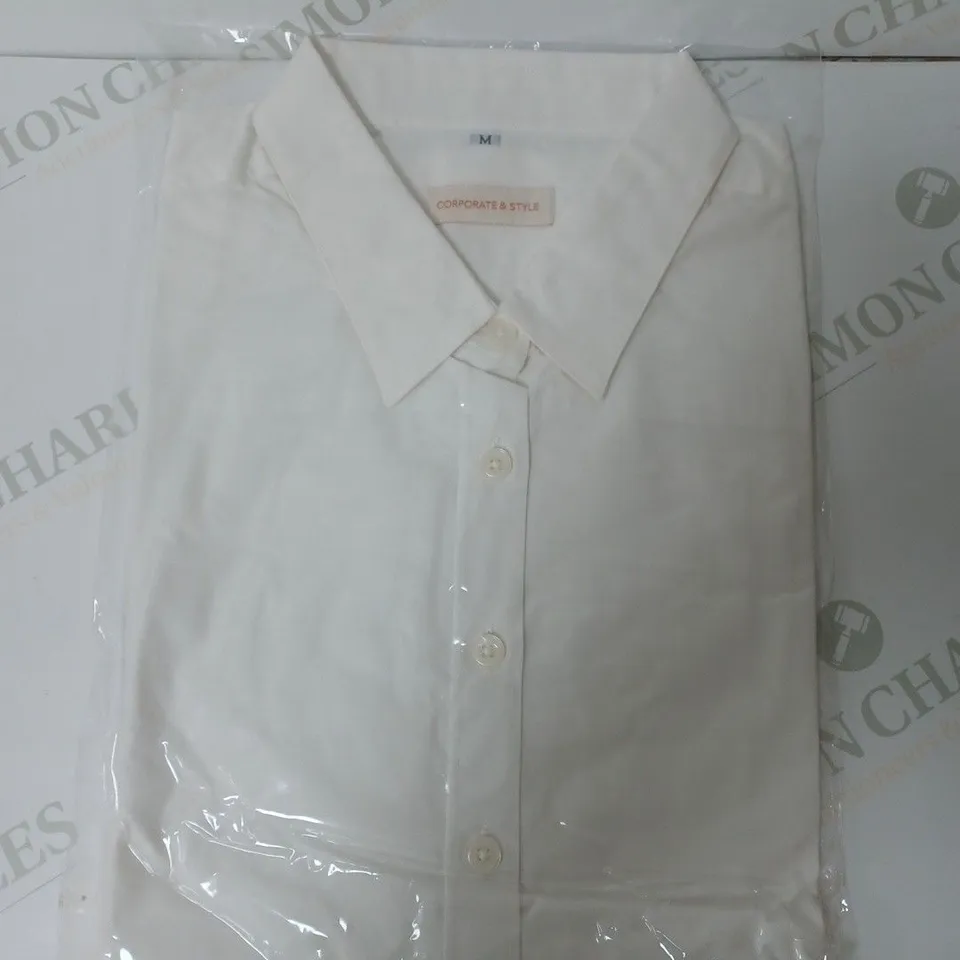 SEALED SET OF 6 BRAND NEW CORPORATIVE STYLE WHITE WOMENS SHIRT - MEDIUM