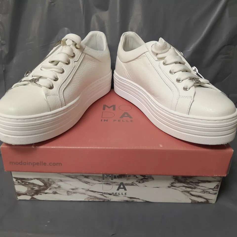 MODA IN PELLE AZARA TRAIN WHITE SIZE 6
