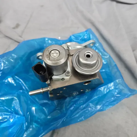FUEL PUMP MODEL AEH 33166966 FOR MINI COOPER AND OTHER CARS 