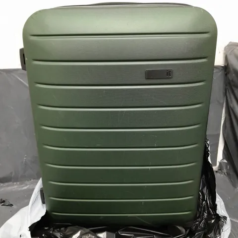 IT LUGGAGE HARD SHELL SUITCASE IN GREEN 