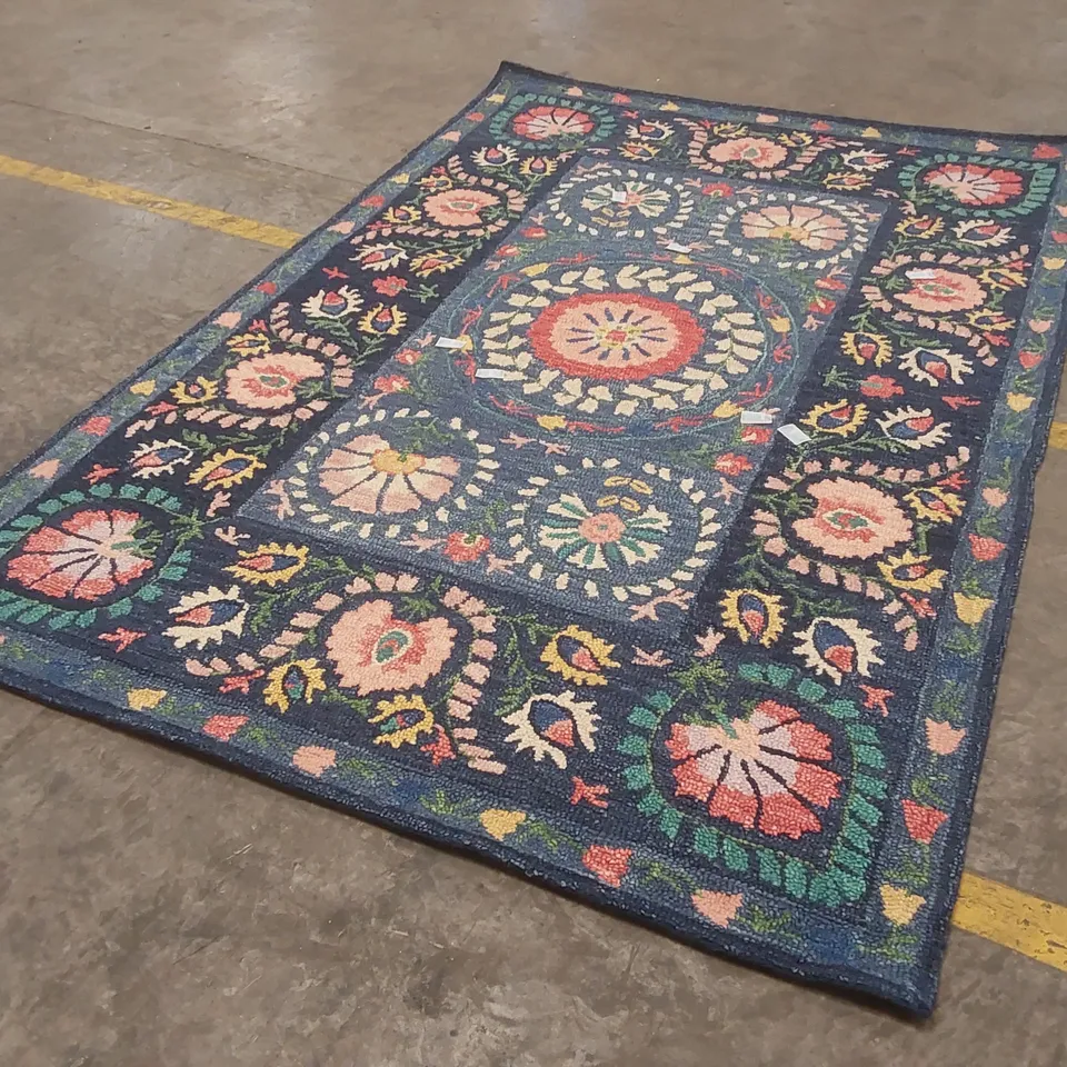 QUALITY DESIGNER AREA RUG - APPROXIMATELY 295 x 198cm