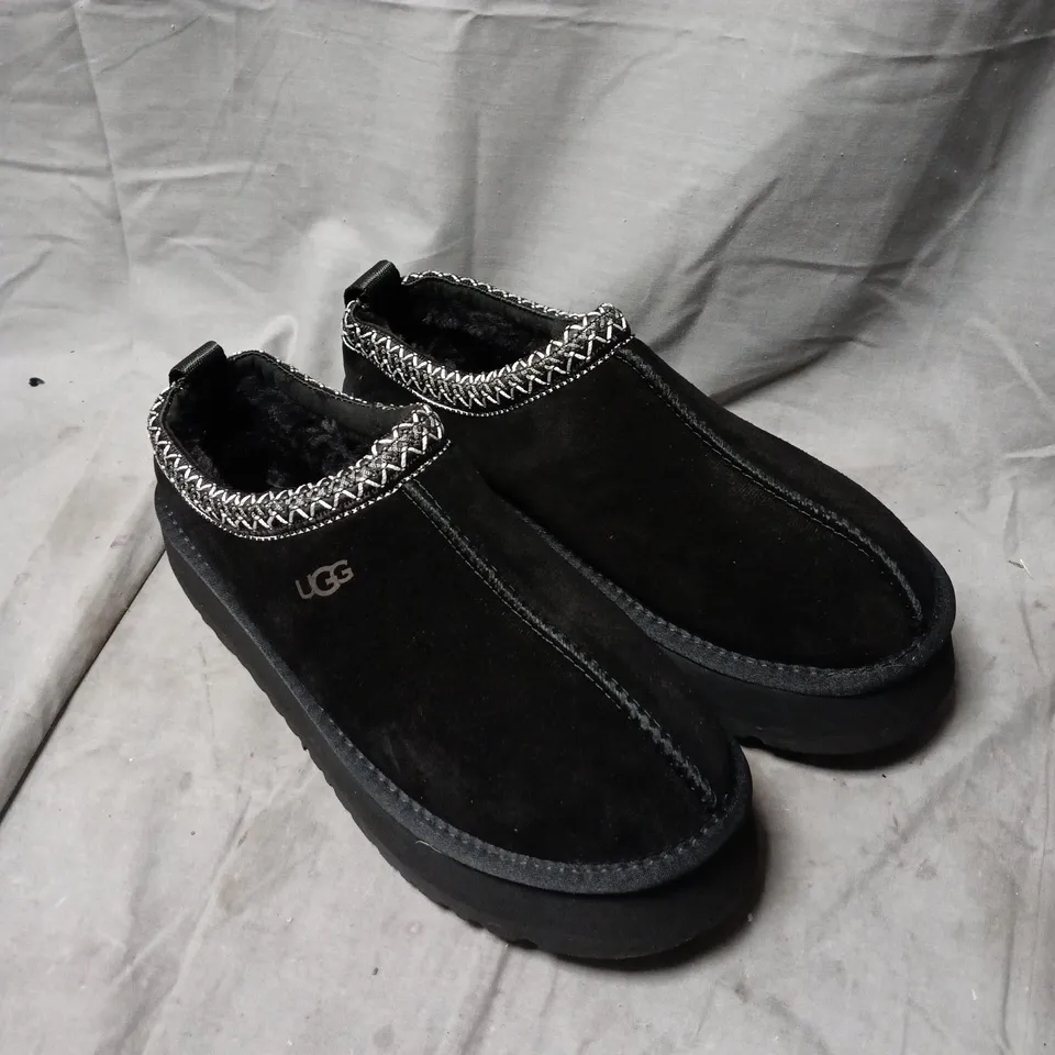 UGG BLACK SUEDE SLIPPERS WITH SILVER BRAIDED TRIM – SIZE 12.5
