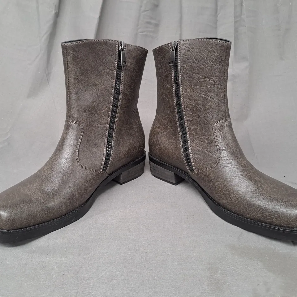 BOXED PAIR OF KOI COWBOY BOOTS IN MOCHA UK SIZE 9