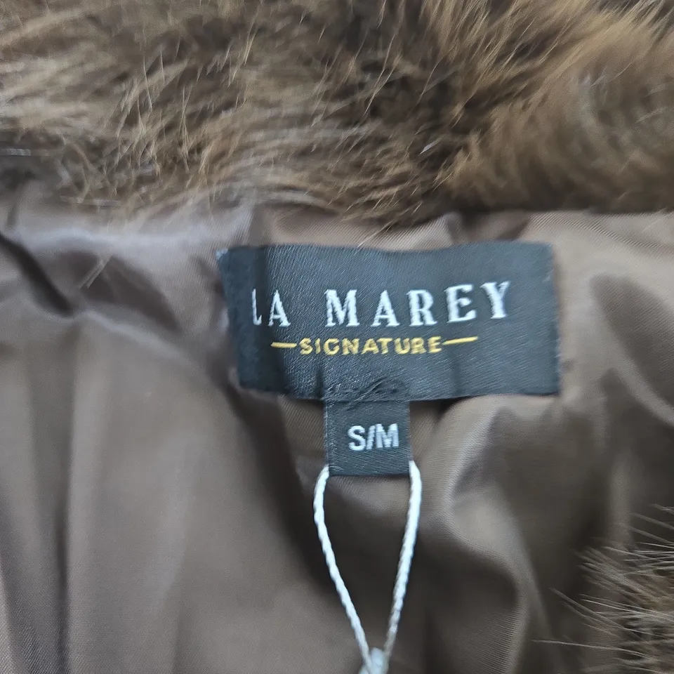 LA MAREY SIGNATURE FUR COAT, BROWN, UK SMALL (SM)