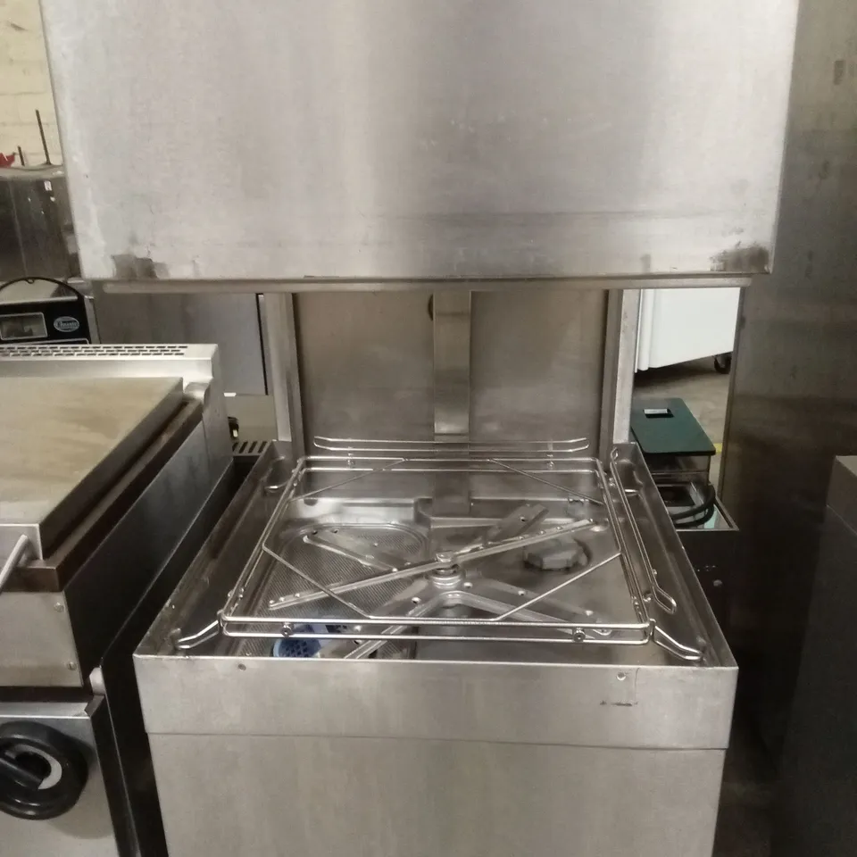 HOBART XXRS30 HOOD TYPE DISHWASHER