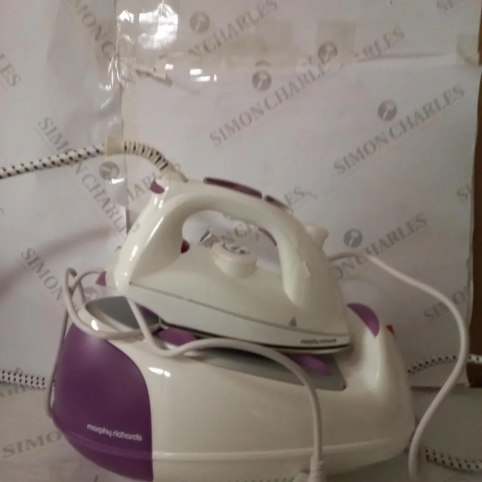 MORPHY RICHARDS JET STEAM GENERATOR IRON PINK/WHITE