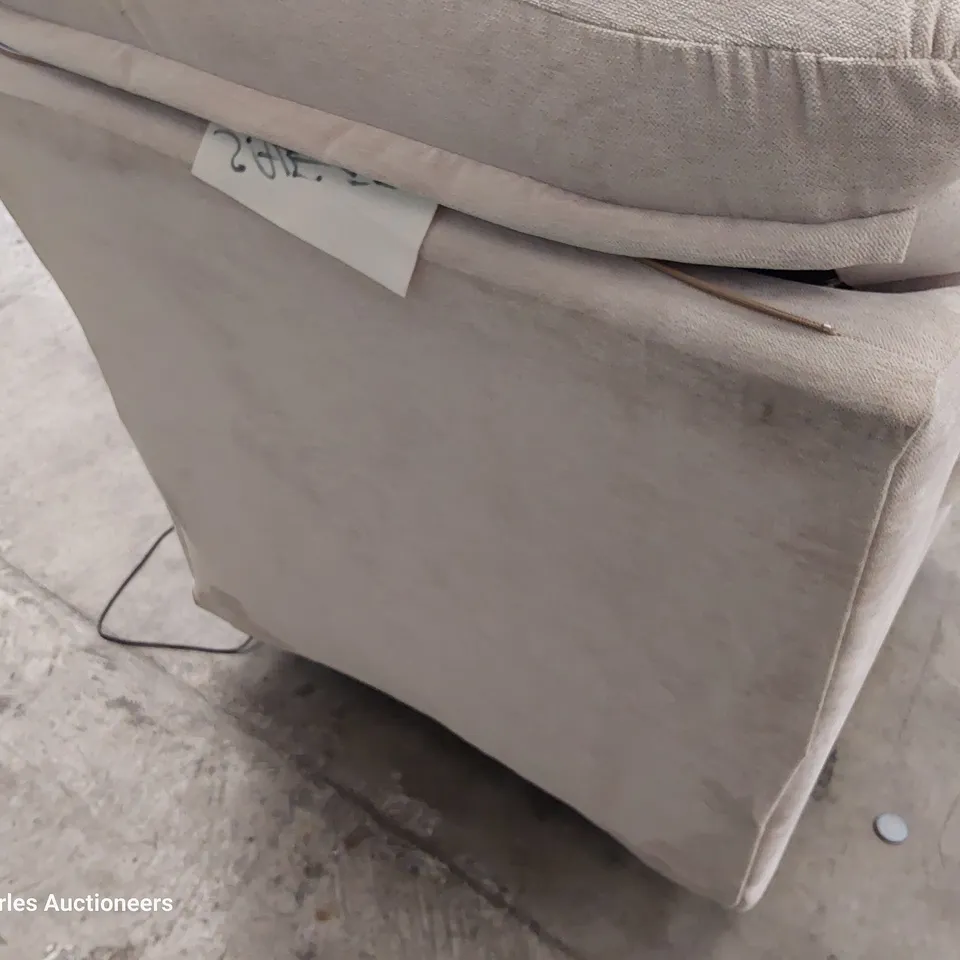 QUALITY BRITISH DESIGNER G PLAN MALVERN D POWER RECLINING EASY CHAIR MONTILLA ALMOND FABRIC 