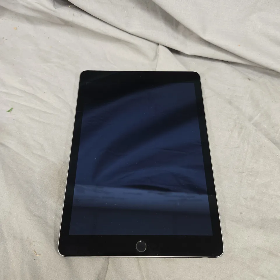 APPLE IPAD AIR 2ND GEN TABLET 