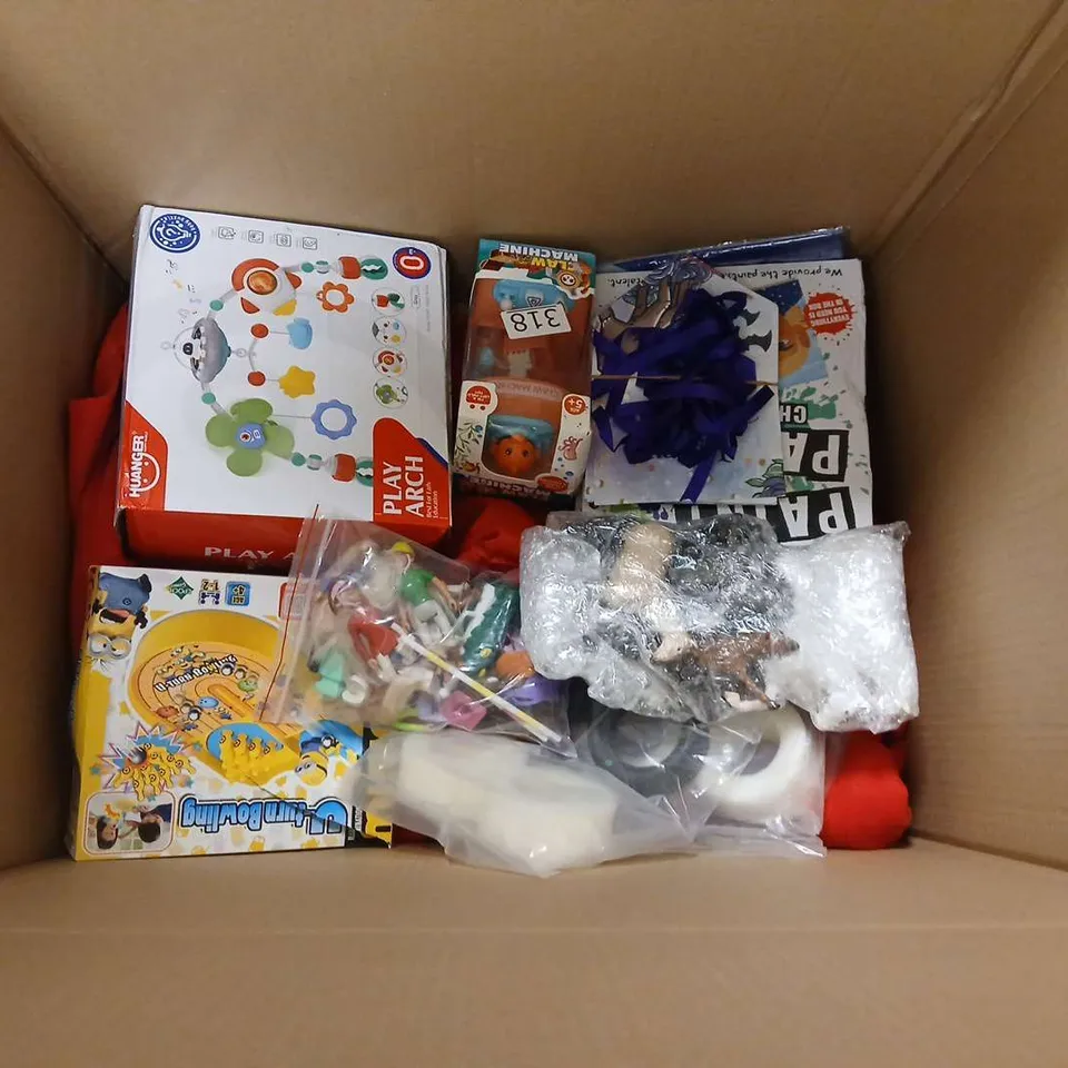 LARGE QUANTITY OF ASSORTED TOYS AND GAMES TO INCLUDE OK PLAY GAME,LOOSE LEGO AND ROLEPLAY SETS