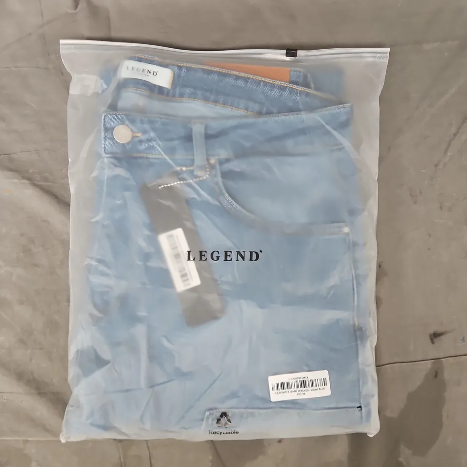 BAGGED LEGEND CARPENTER JEANS IN LIGHT BLUE SIZE 38