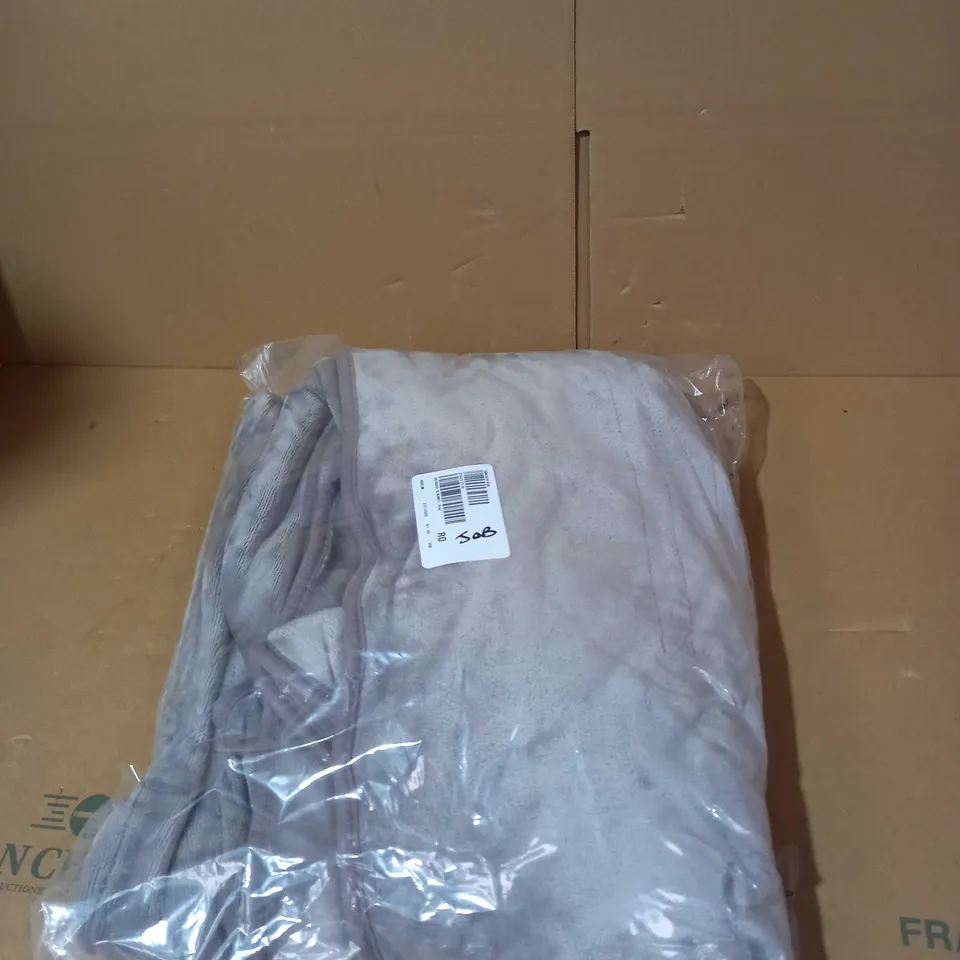 COZEE HOME HEATED PLUSH WEARABLE BLANKET IN GREY