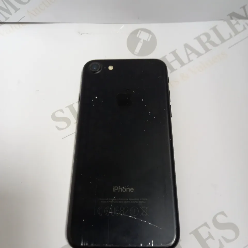 APPLE IPHONE 7 (A1778) - BLACK