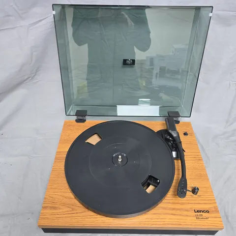 LENCO LS-300 BLUETOOTH TURNTABLE ON WOODEN PLINTH WITH LID